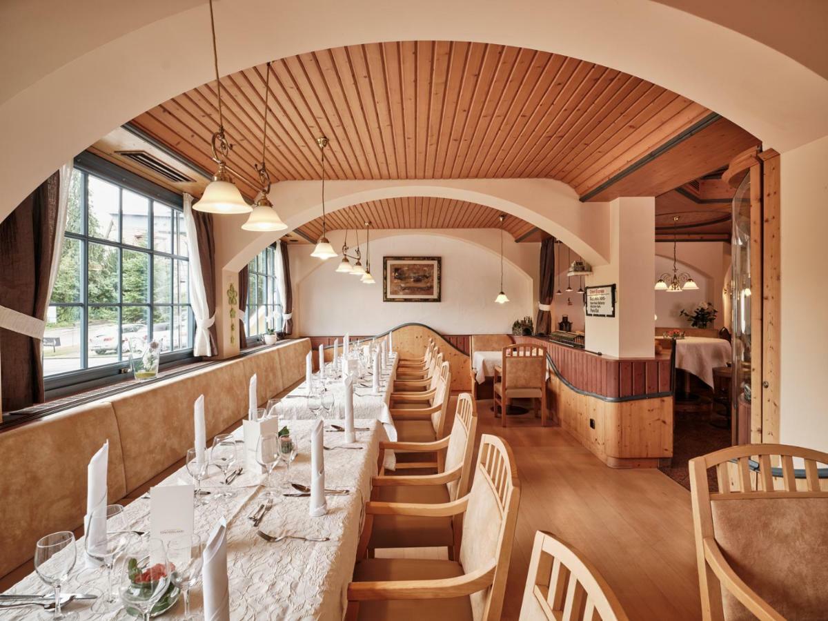 Badhotel Restaurant Stauferland Bad Boll Exterior foto